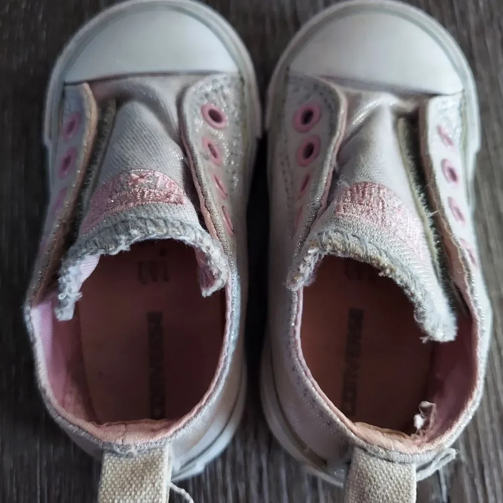 Converse sneaker hook